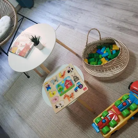 Roommy León
